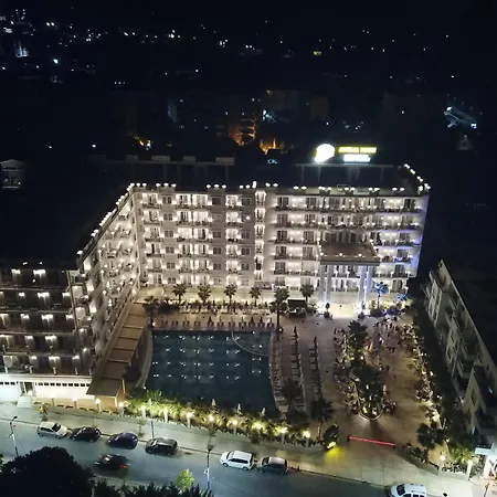 Szálloda Amelia Mare Golem