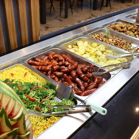 Amelia Mare Szálloda Golem