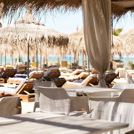 Szálloda Amelia Mare Golem